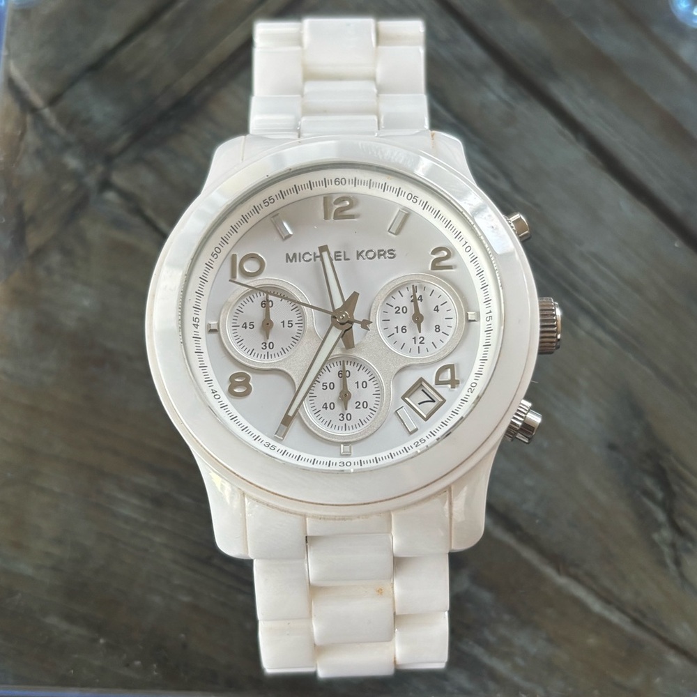 Michael Kors MK5161 Runway Ceramic White Midsize Chronograph Wristwatch